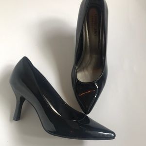 Women’s black heels